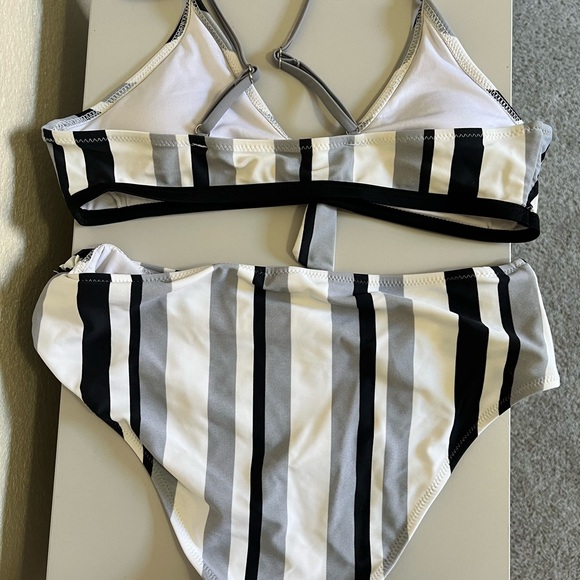 Cupshe | Striped High-Waisted Bikini Set - Picture 8 of 10